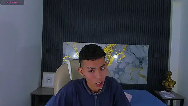 TaylerMiles online show from January 13, 4:51 am