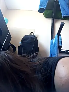 Snapshot of riquimona chatting on March 28, 4:28 pm riquimona online show from March 28, 4:28 pm