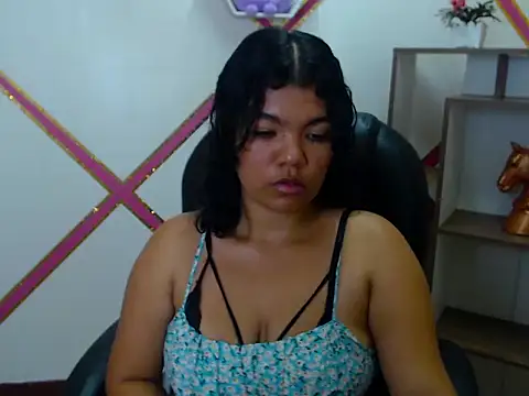 Snapshot of Heidy_Colins chatting on February 3, 4:10 am Heidy Colins online show from February 3, 4:10 am