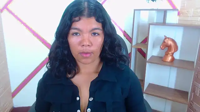 Snapshot of Heidy_Colins chatting on February 14, 4:59 pm Heidy Colins online show from February 14, 4:59 pm