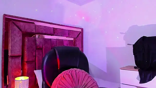 opalo youns online show from December 23, 12:41 am