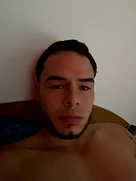 Snapshot of Kevinblesdd chatting on January 11, 3:50 pm Kevinblesdd online show from January 11, 3:50 pm