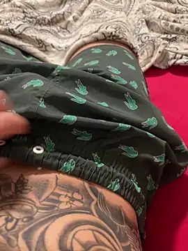 brancotatuad0 online show from December 16, 6:40 am