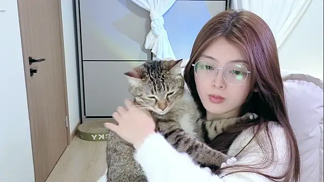 Koikoi    online show from March 25, 2:34 pm