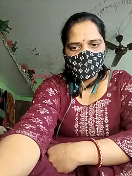 Snapshot of DIRTY-MOMS chatting on February 5, 5:23 am DIRTY-MOMS online show from February 5, 5:23 am