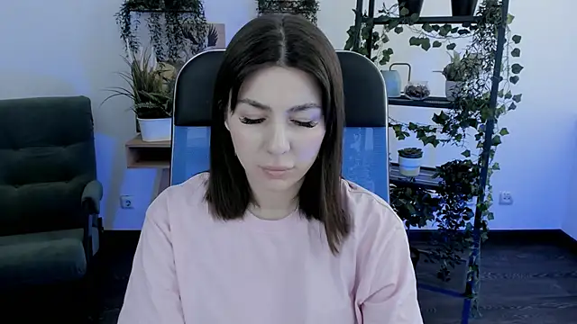 Snapshot of DiRosie chatting on March 12, 7:14 am DiRosie online show from March 12, 7:14 am