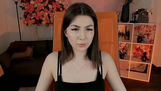 Snapshot of DiRosie chatting on March 22, 6:33 pm DiRosie online show from March 22, 6:33 pm