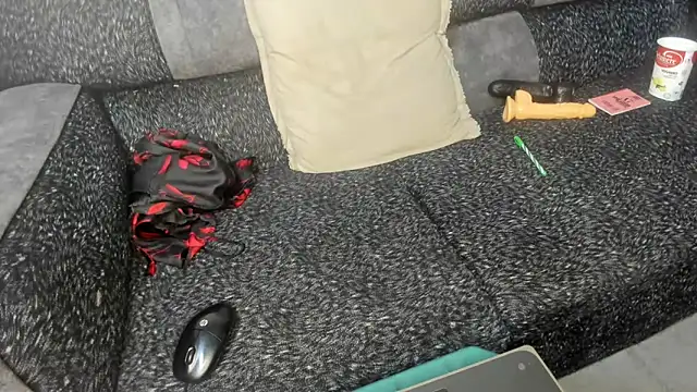 Tshanduk online show from February 22, 6:28 pm