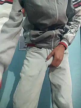 Snapshot of harshv11 chatting on January 12, 10:31 am harshv11 online show from January 12, 10:31 am