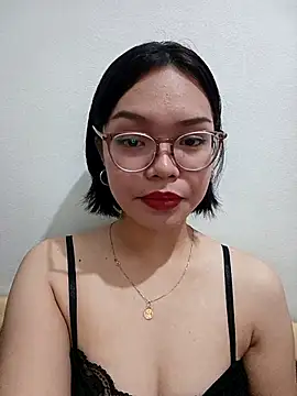 lwkfine online show from December 19, 7:43 pm