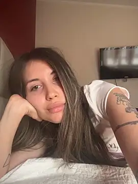 Snapshot of saphirafox chatting on January 17, 12:43 pm saphirafox online show from January 17, 12:43 pm