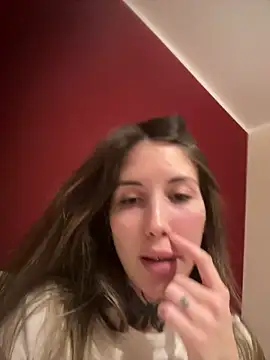 saphirafox online show from March 15, 6:25 pm