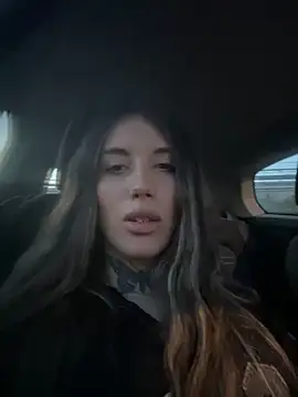 saphirafox online show from March 16, 5:50 pm