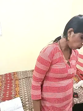 Hot sahana online show from February 3, 10:53 am