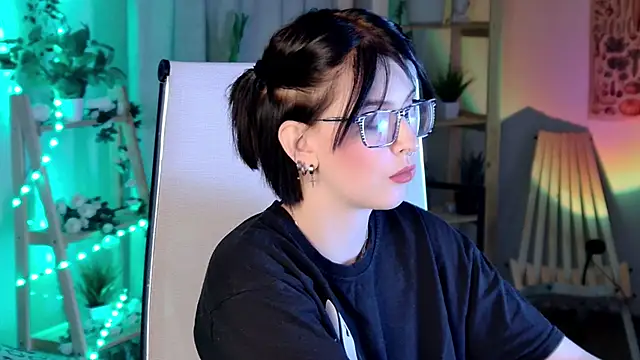 ElenaSomerhalder online show from January 9, 9:56 am