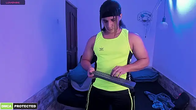 latinboyfit online show from March 3, 8:09 am