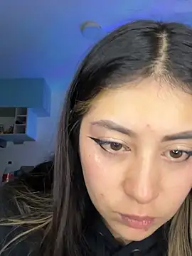 justmariee online show from March 10, 7:08 pm