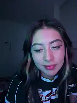 justmariee online show from March 24, 4:50 am