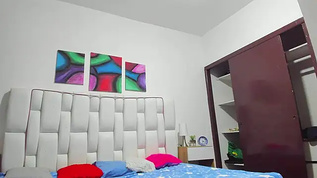 Snapshot of AndyKings_1 chatting on June 15, 4:04 am AndyKings 1 online show from June 15, 4:04 am