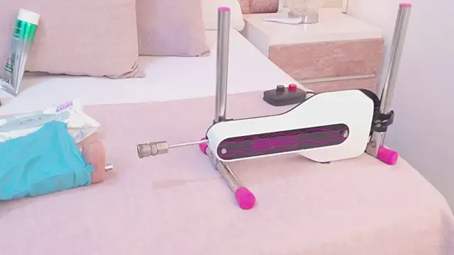 Snapshot of ScarlettFoox chatting on March 11, 12:00 pm ScarlettFoox online show from March 11, 12:00 pm