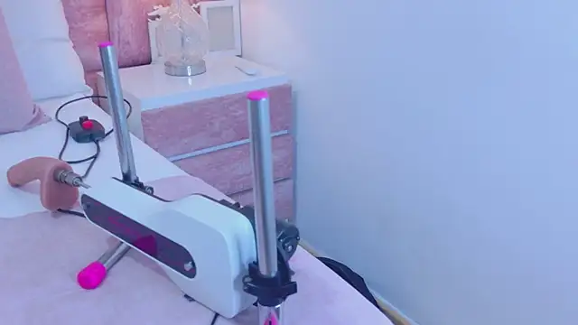 Snapshot of ScarlettFoox chatting on March 12, 6:47 pm ScarlettFoox online show from March 12, 6:47 pm