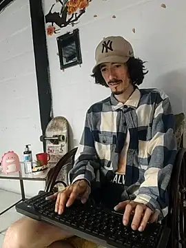 sk8-boy online show from January 6, 2:32 pm