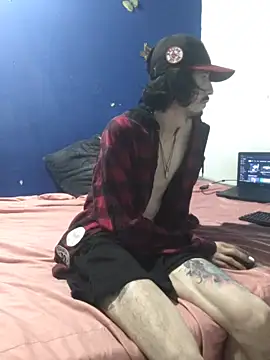 sk8-boy online show from May 9, 1:49 pm