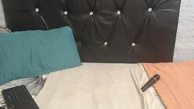 LaicyBrown76 online show from February 15, 3:25 am