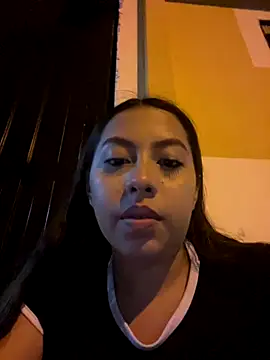 Emily joee  online show from December 18, 11:55 pm