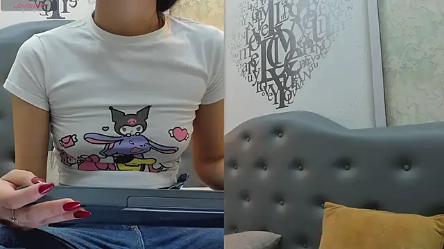 Iam charlotte69 online show from March 21, 4:28 am