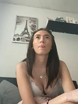 Snapshot of Keriacat_ chatting on January 6, 3:27 pm Keriacat online show from January 6, 3:27 pm