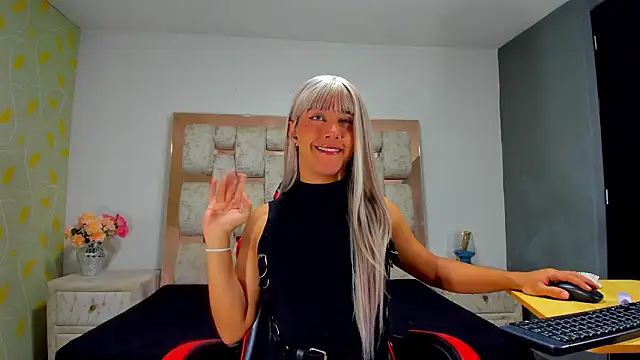 Asa Noir online show from February 7, 1:15 pm