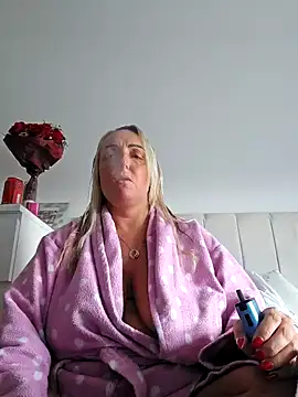 theblondecocklover online show from May 14, 6:15 pm