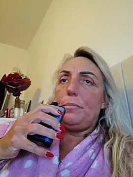 theblondecocklover online show from May 18, 5:13 am