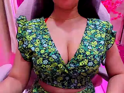 Snapshot of DimondGirl_ chatting on April 15, 7:58 pm DimondGirl online show from April 15, 7:58 pm