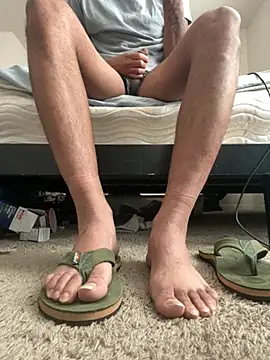 Snapshot of Kingbertfeet chatting on January 12, 2:44 pm Kingbertfeet online show from January 12, 2:44 pm