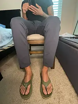 Snapshot of Kingbertfeet chatting on February 1, 12:48 pm Kingbertfeet online show from February 1, 12:48 pm