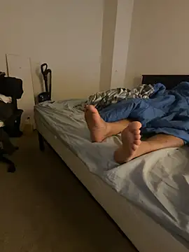 Snapshot of Kingbertfeet chatting on February 3, 1:37 am Kingbertfeet online show from February 3, 1:37 am