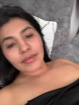 Snapshot of sarah_benz_ chatting on May 10, 6:57 pm sarah benz online show from May 10, 6:57 pm