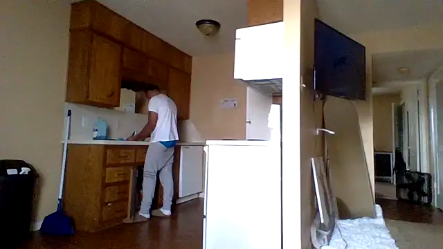 Snapshot of KingDes55 chatting on February 3, 3:50 pm KingDes55 online show from February 3, 3:50 pm