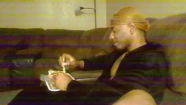 Snapshot of KingDes55 chatting on February 21, 12:17 pm KingDes55 online show from February 21, 12:17 pm