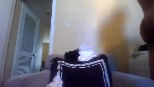 Snapshot of KingDes55 chatting on March 30, 3:46 pm KingDes55 online show from March 30, 3:46 pm