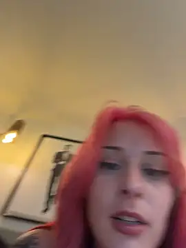 Snapshot of itscleomoon chatting on February 27, 7:30 am itscleomoon online show from February 27, 7:30 am