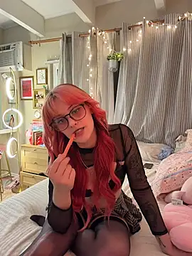 Snapshot of itscleomoon chatting on March 27, 3:34 am itscleomoon online show from March 27, 3:34 am