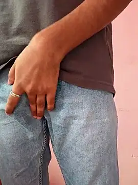 Snapshot of AqueousCrepe chatting on January 6, 6:28 am AqueousCrepe online show from January 6, 6:28 am