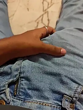 Snapshot of AqueousCrepe chatting on February 10, 1:15 pm AqueousCrepe online show from February 10, 1:15 pm