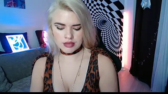 Snapshot of Ariana_Saint chatting on January 16, 3:05 pm Ariana Saint online show from January 16, 3:05 pm