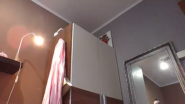 Snapshot of SusanTay chatting on February 7, 1:37 pm SusanTay online show from February 7, 1:37 pm