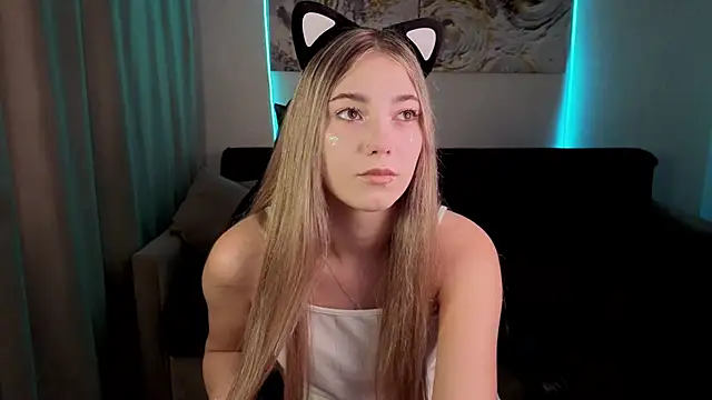 Snapshot of angel_lin chatting on January 15, 2:21 pm angel lin online show from January 15, 2:21 pm