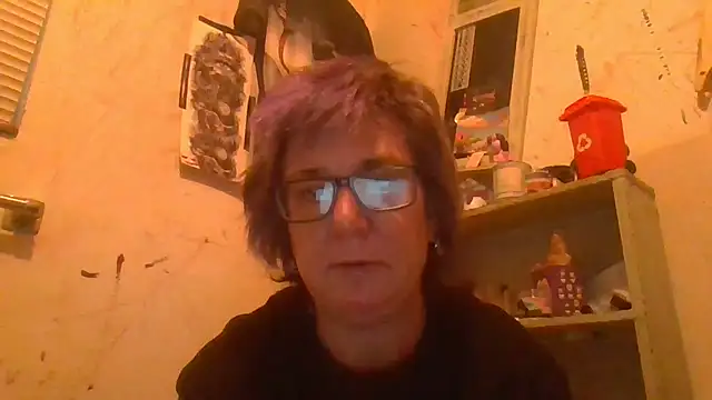 Snapshot of becky1111 chatting on June 26, 11:25 am becky1111 online show from June 26, 11:25 am